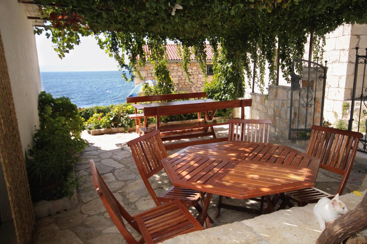 Seaside House For Families With Children Cove Tvrdni Dolac, Hvar - 2057 Gdinj Kültér fotó